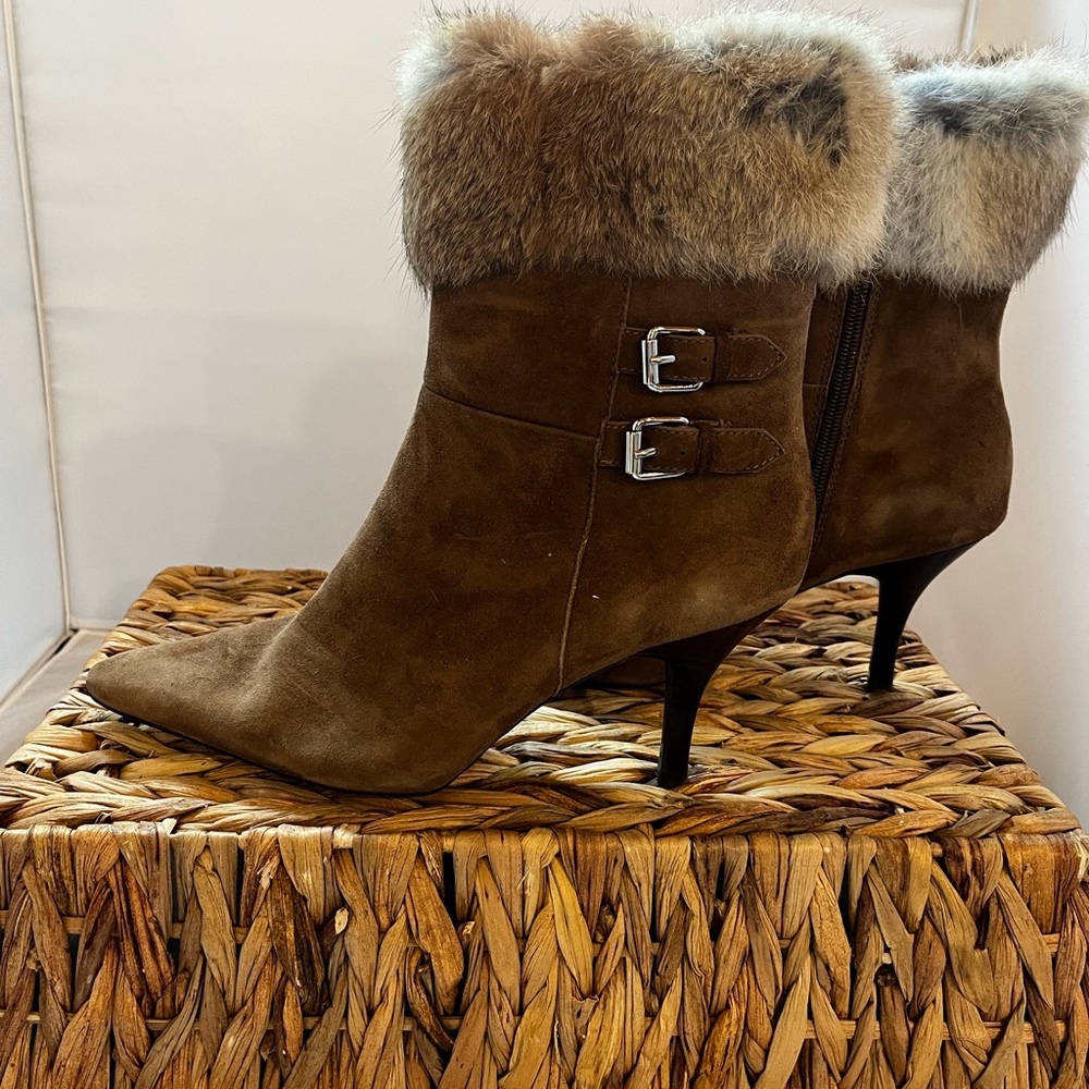 Anne Klein Dressy Short Suede heel boots with Fur accent size 9